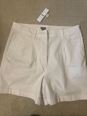 NWT, J. Crew Women's Cream Chino Trouser Shorts, size 6
